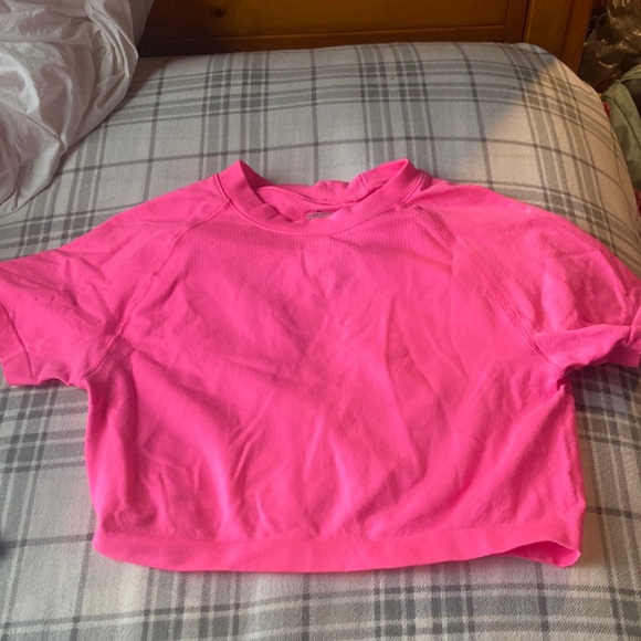 Bright Hot pink workout cropped shirt - Picture 1 of 3